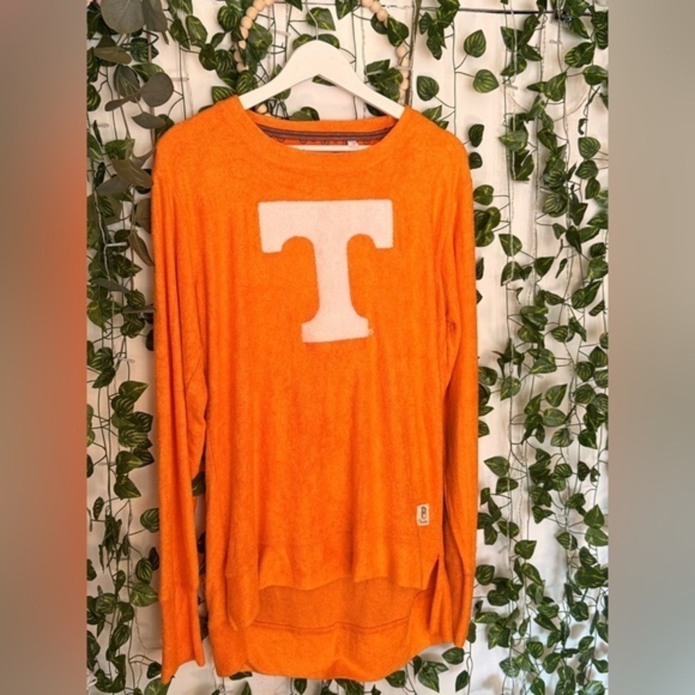 Pressbox Tennessee Volunteers Oversized Top